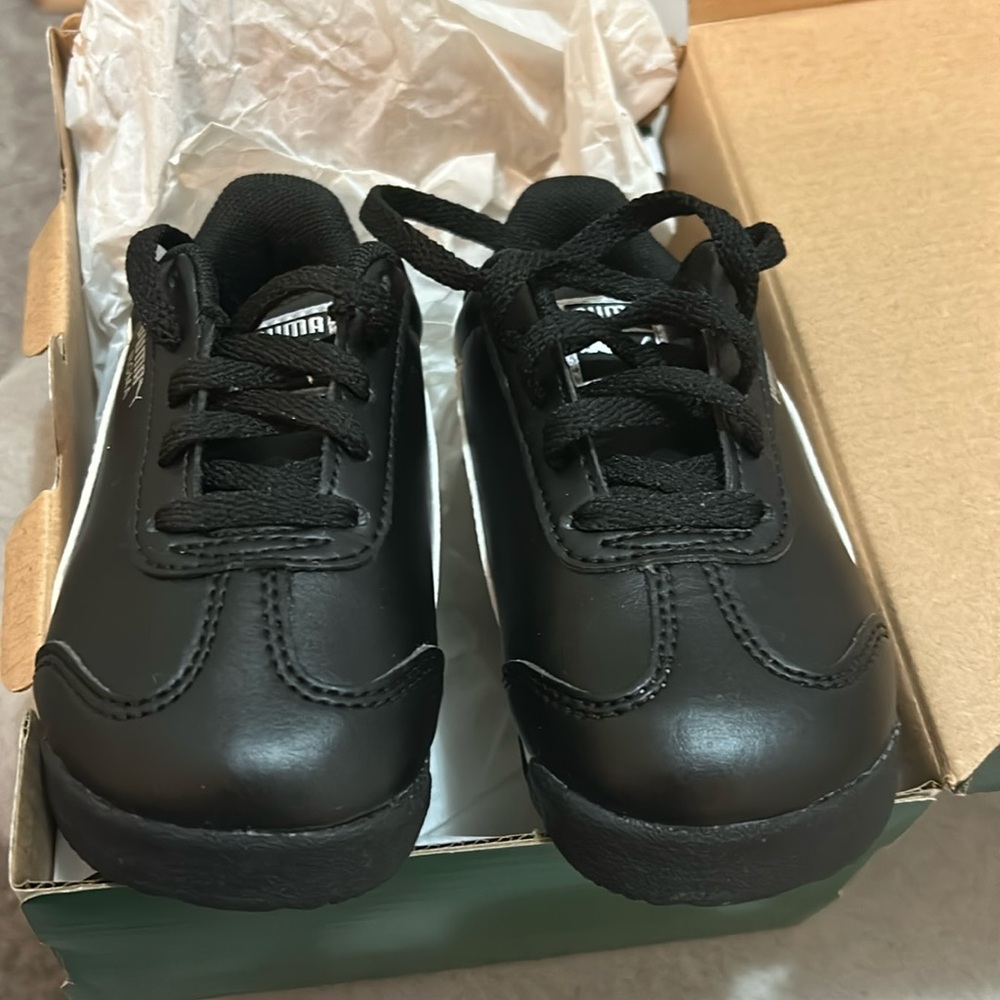 Toddler Boy Classic Puma Roma Sneakers size 8C